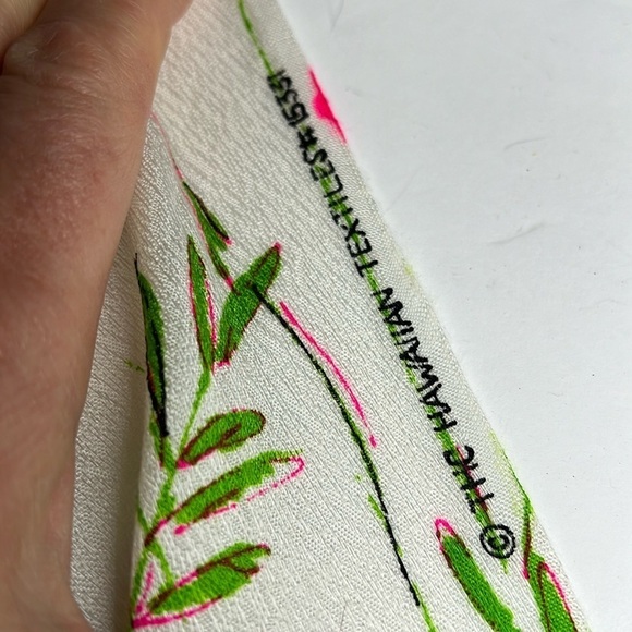 120” x 45” Hawaiian Textiles Vintage Barkcloth Fabric - Picture 2 of 4